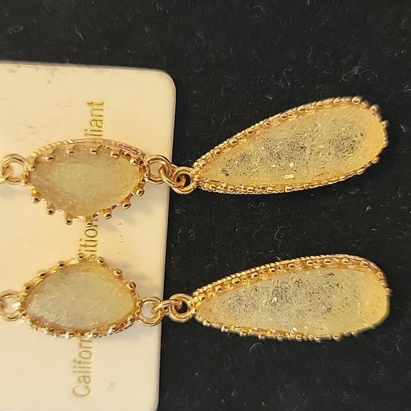 Stylist Dangle Earrings - Picture 2 of 3